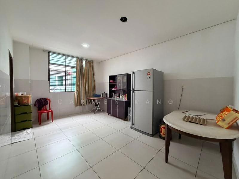 2-storey Terraced House for Sale in Mutiara Rini (Skudai) - Carmen Kang - Kitchen - PropertyGuru.com.my