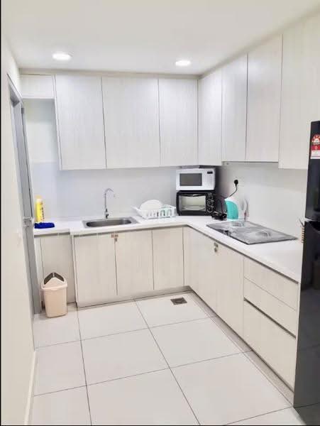 Service Residence for Rent at Residences @ 1 Tebrau - Celine Yong - Kitchen - PropertyGuru.com.my