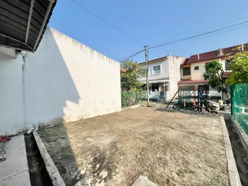 Rumah Teres 2-Tingkat untuk Dijual di Bandar Tasik Kesuma (Beranang) - Muhammad Ridhwan Mohd Huzairi - Exterior - PropertyGuru.com.my