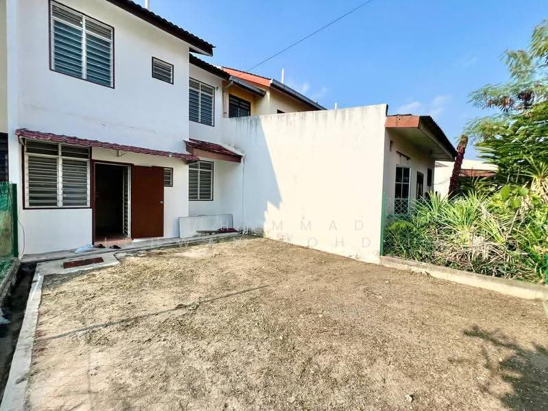 Rumah Teres 2-Tingkat untuk Dijual di Bandar Tasik Kesuma (Beranang) - Muhammad Ridhwan Mohd Huzairi - Exterior - PropertyGuru.com.my