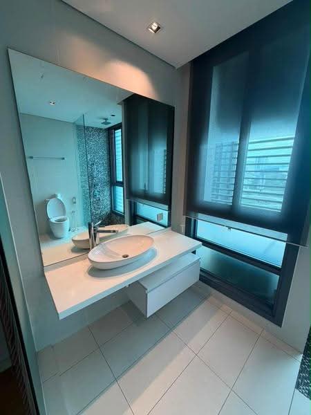 Kediaman Servis untuk Dijual di Vogue Suites One - Lewis Tam - Bathroom - PropertyGuru.com.my