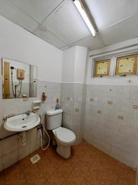 Condominium for Sale at Dwi Mahkota - Benjamin Ong - Bathroom - PropertyGuru.com.my
