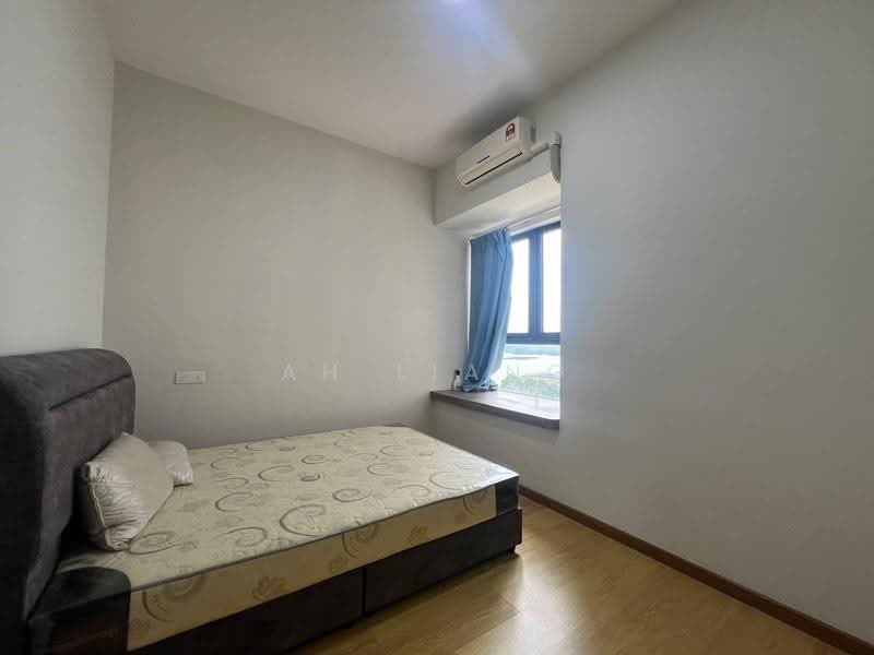 Condominium for Sale at Bay Point @ Country Garden Danga Bay - Ah Liang - Bedroom - PropertyGuru.com.my
