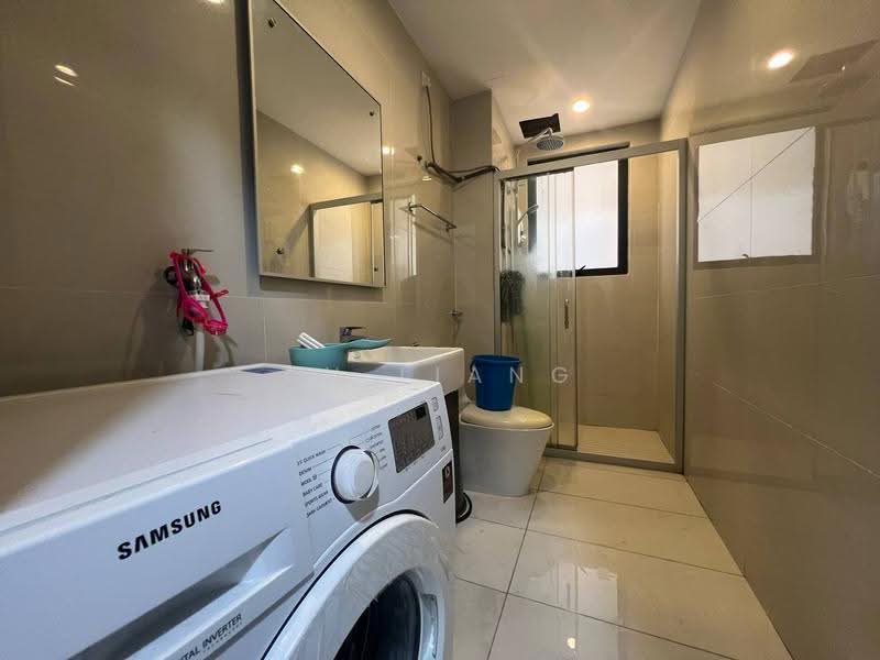 Condominium for Sale at Bay Point @ Country Garden Danga Bay - Ah Liang - Bathroom - PropertyGuru.com.my