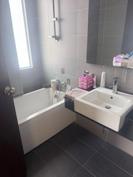Condominium for Sale at KSL D'Esplanade Residence - Ong Lih Shyan - Bathroom - PropertyGuru.com.my