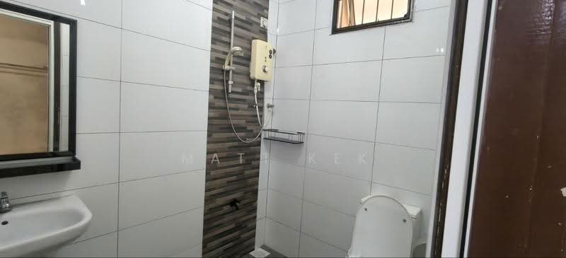 Condominium for Sale at Nusavilla - Matt Kek - Bathroom - PropertyGuru.com.my