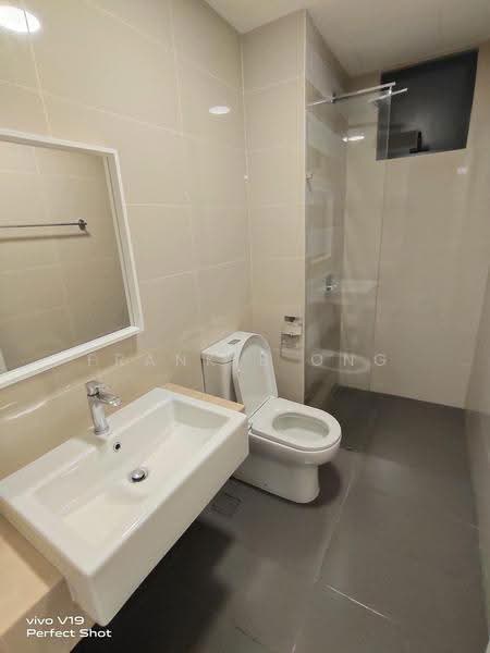 Kediaman Servis untuk Dijual di United Point (Residensi Berpadu) - Frankie Ong - Bathroom - PropertyGuru.com.my
