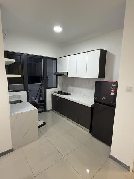 Kediaman Servis untuk Dijual di United Point (Residensi Berpadu) - Frankie Ong - Kitchen - PropertyGuru.com.my