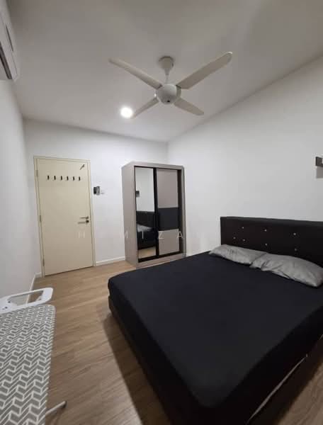 Condominium for Rent at Lakefront Residence - Hamizah . - Bedroom - PropertyGuru.com.my