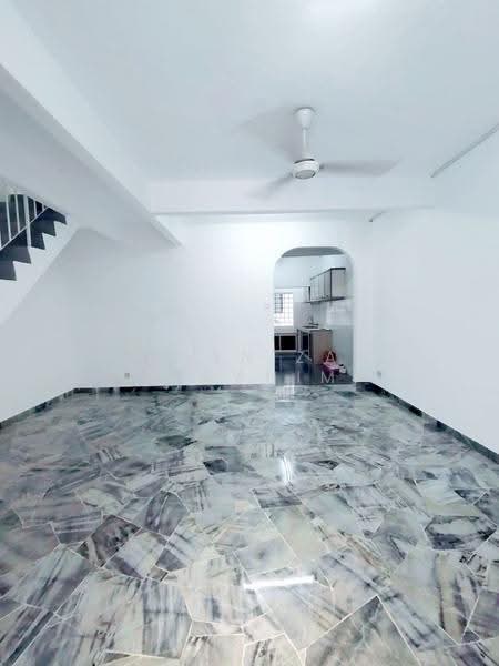 Rumah Teres 2-Tingkat untuk Disewa di Batu Caves (Selangor) - Hasniza Ibrahim - Living Room - PropertyGuru.com.my