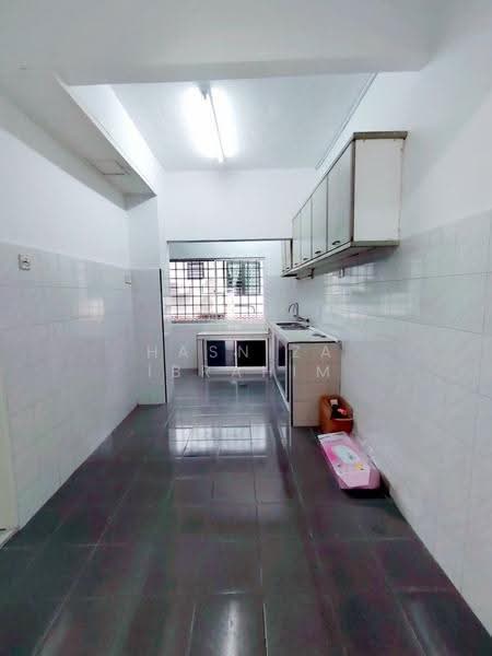 Rumah Teres 2-Tingkat untuk Disewa di Batu Caves (Selangor) - Hasniza Ibrahim - Kitchen - PropertyGuru.com.my