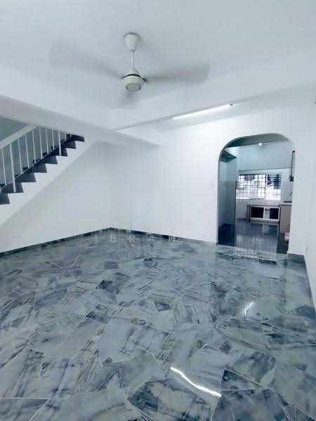 Rumah Teres 2-Tingkat untuk Disewa di Batu Caves (Selangor) - Hasniza Ibrahim - Living Room - PropertyGuru.com.my