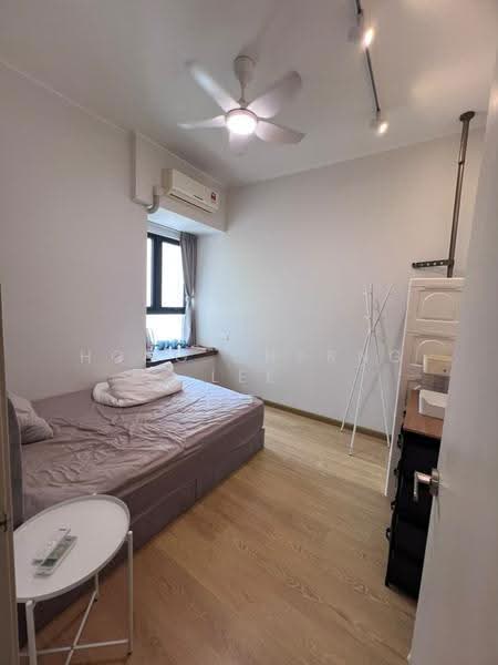Condominium for Rent at Amberside @ Country Garden Danga Bay - Hong Charng Lee - Bedroom - PropertyGuru.com.my