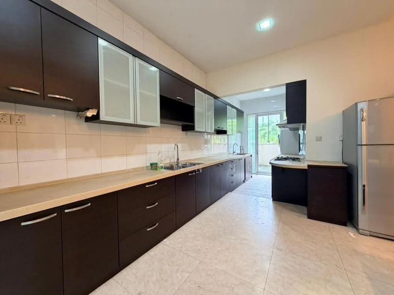 3-storey Terraced House for Rent in Duta Tropika (Batu) - Aivan Ng - Kitchen - PropertyGuru.com.my