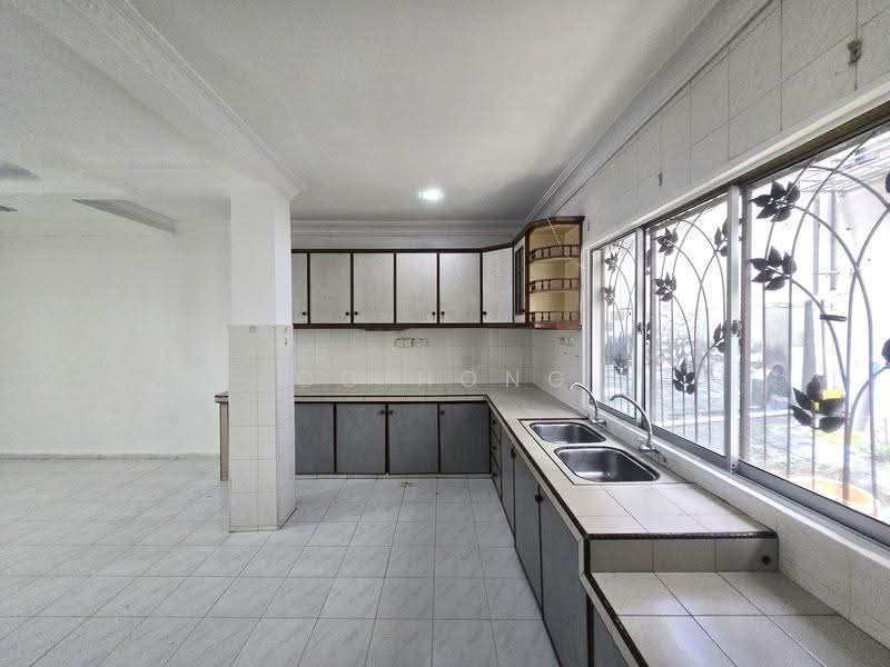 2-storey Terraced House for Sale in BANDAR PUCHONG JAYA (Puchong) - CC Hong - Kitchen - PropertyGuru.com.my