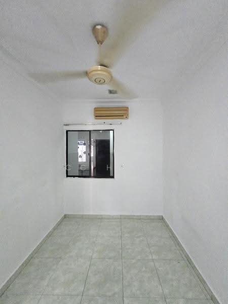 2-storey Terraced House for Sale in BANDAR PUCHONG JAYA (Puchong) - CC Hong - Interior - PropertyGuru.com.my