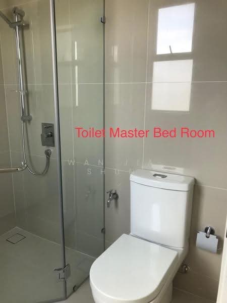 Kediaman Servis untuk Dijual di Danau Kota Suite Apartments - Wan Jia Shun - Bathroom - PropertyGuru.com.my
