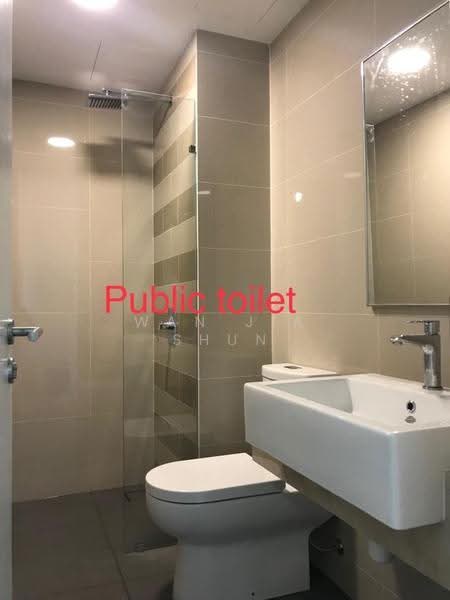 Kediaman Servis untuk Dijual di Danau Kota Suite Apartments - Wan Jia Shun - Bathroom - PropertyGuru.com.my