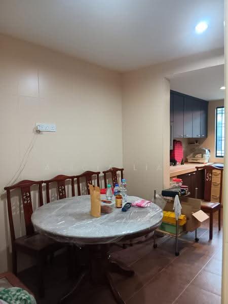 1-storey Terraced House for Rent in Taman Pelangi (Johor Bahru) - Alicia Lian - Dining Room - PropertyGuru.com.my