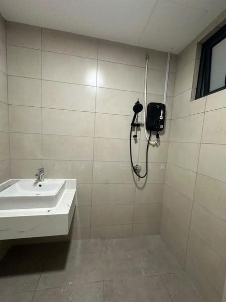 Service Residence for Rent at Serviced Residence @ Sunway D'hill Residences - Alan Chia - Bathroom - PropertyGuru.com.my