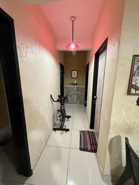Pangsapuri untuk Dijual di Sri Putra Apartment - Ah Liang - Corridor - PropertyGuru.com.my