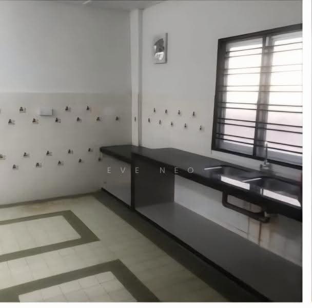 Rumah Teres 2-Tingkat untuk Disewa di Taman Desa Cemerlang (Ulu Tiram) - Eve Neo - Kitchen - PropertyGuru.com.my