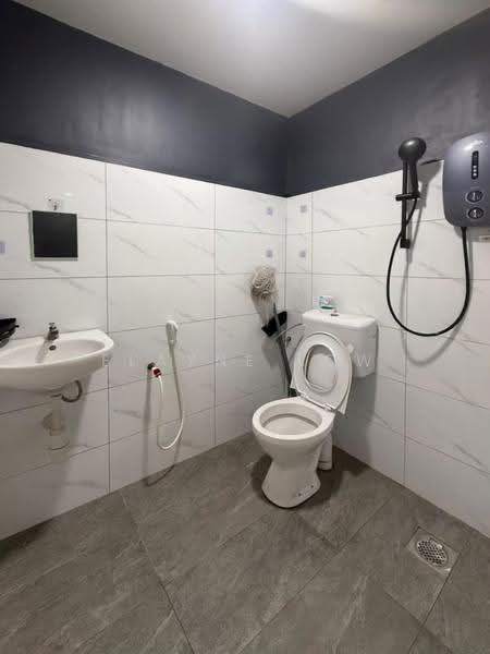 Bungalow House for Sale in Kampung Mohd Amin (Johor Bahru) - Elayne Low - Bathroom - PropertyGuru.com.my