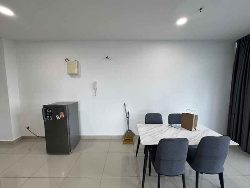 Service Residence for Rent at Pacific Star (Service Residence) - TS Teh - Dining Room - PropertyGuru.com.my