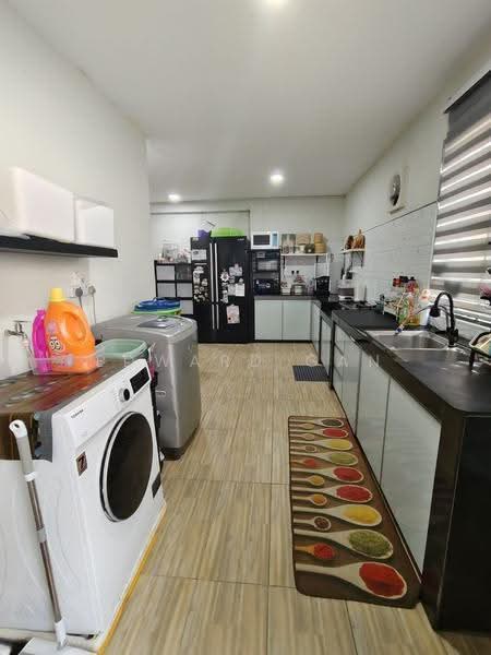 2-storey Terraced House for Sale in Bandar Putra (Kulai) - Edward Gan - Kitchen - PropertyGuru.com.my
