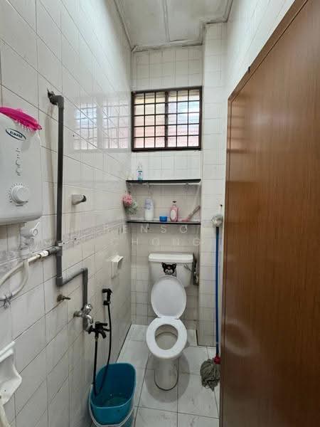 Rumah Teres 1.5-Tingkat untuk Disewa di Johor Bahru (Johor) - Benson Chong - Bathroom - PropertyGuru.com.my