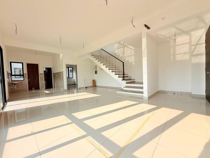 Rumah Teres 2-Tingkat untuk Dijual di Elmina (Shah Alam) - Syukor Hartanah - Living Room - PropertyGuru.com.my