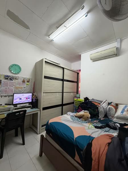Rumah Teres 1-Tingkat untuk Dijual di Taman Senai Utama (Kulai) - Ah Liang - Bedroom - PropertyGuru.com.my