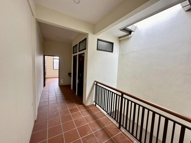 Kedai untuk Dijual di George Town (Penang) - Lee Xue Chen - Corridor - PropertyGuru.com.my