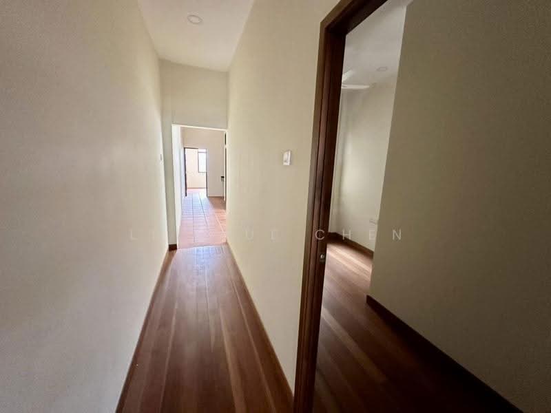 Kedai untuk Dijual di George Town (Penang) - Lee Xue Chen - Corridor - PropertyGuru.com.my