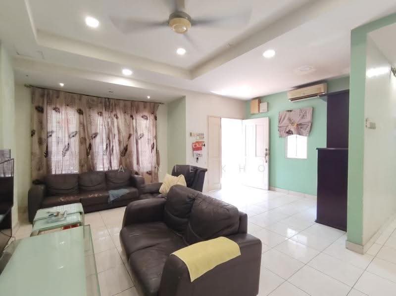 Rumah Teres 2-Tingkat untuk Dijual di Setia Damai (Setia Alam) - Annie Kho - Living Room - PropertyGuru.com.my