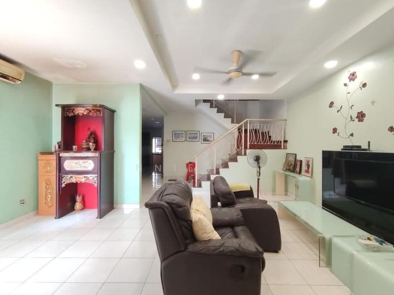 Rumah Teres 2-Tingkat untuk Dijual di Setia Damai (Setia Alam) - Annie Kho - Living Room - PropertyGuru.com.my
