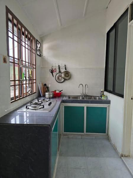1-storey Terraced House for Rent in Perling (Johor) - Alicia Lian - Kitchen - PropertyGuru.com.my