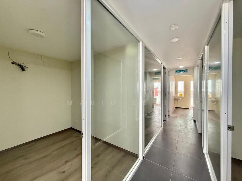 Shop for Rent in Taman Tasik Utama Ayer Keroh (Ayer Keroh) - Mario Seet - Corridor - PropertyGuru.com.my