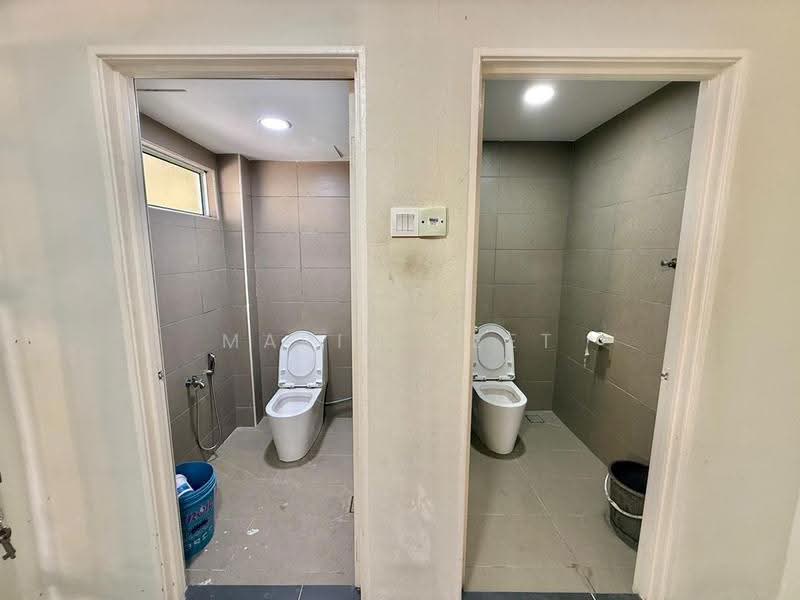 Shop for Rent in Taman Tasik Utama Ayer Keroh (Ayer Keroh) - Mario Seet - Bathroom - PropertyGuru.com.my