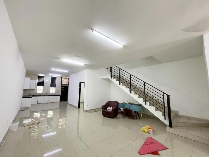 3-storey Terraced House for Rent in Kajang (Selangor) - Eiffel Lai - Kitchen - PropertyGuru.com.my