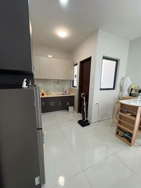 Condominium for Rent at Kings Bay @ Country Garden Danga Bay - Lydia Wee - Kitchen - PropertyGuru.com.my