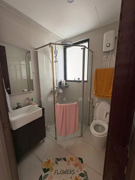 Condominium for Rent at Kings Bay @ Country Garden Danga Bay - Lydia Wee - Bathroom - PropertyGuru.com.my