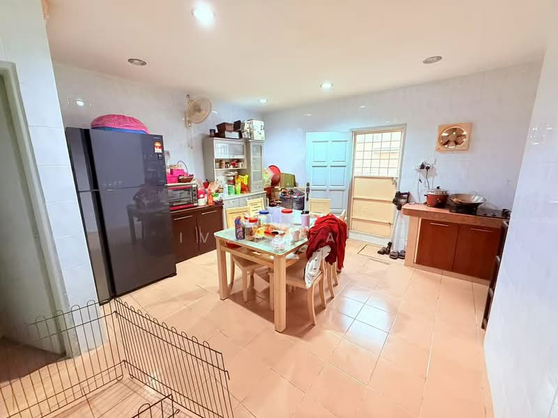 2-storey Terraced House for Sale in Bandar Tun Hussein Onn (Cheras) - Ivan Tan - Kitchen - PropertyGuru.com.my