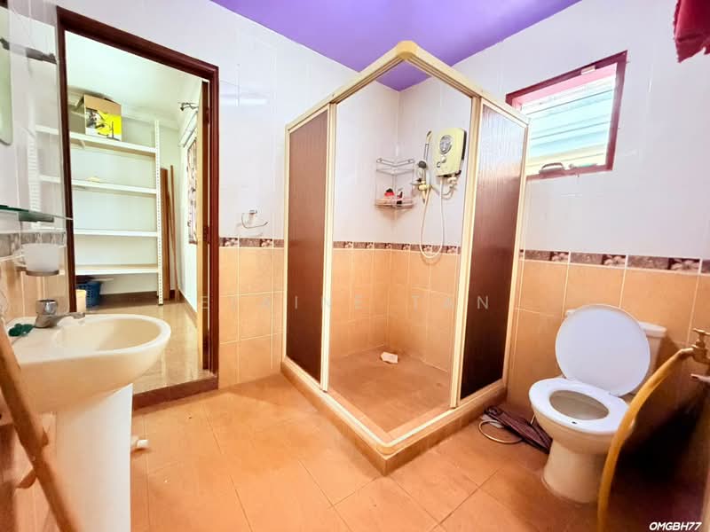 1-storey Terraced House for Rent in Taman Teluk Pulai (Klang) - Elaine Tan - Bathroom - PropertyGuru.com.my