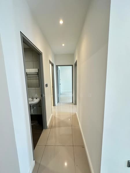 Kediaman Servis untuk Dijual di One 49 Residence - Ah Liang - Corridor - PropertyGuru.com.my