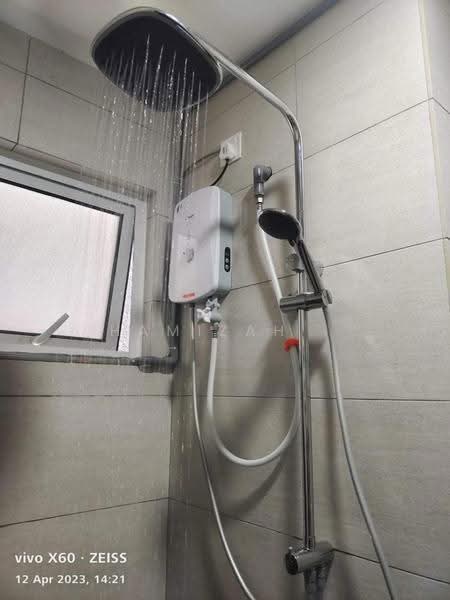 Kediaman Servis untuk Disewa di Residensi Rimbun @ Canopy Hills - Hamizah . - Bathroom - PropertyGuru.com.my