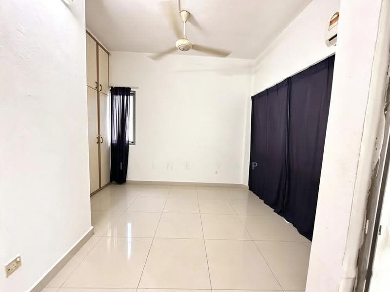 Pangsapuri untuk Dijual di The Astaria - Irine Yap - Bedroom - PropertyGuru.com.my