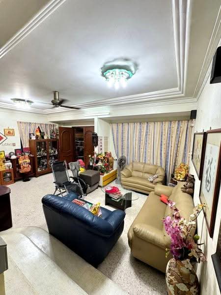 2-storey Terraced House for Sale in Taman Pelangi (Johor Bahru) - Calvin Lee - Living Room - PropertyGuru.com.my