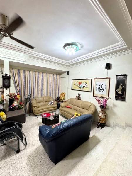 2-storey Terraced House for Sale in Taman Pelangi (Johor Bahru) - Calvin Lee - Living Room - PropertyGuru.com.my