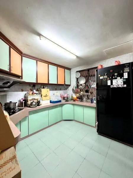2-storey Terraced House for Sale in Taman Pelangi (Johor Bahru) - Calvin Lee - Kitchen - PropertyGuru.com.my